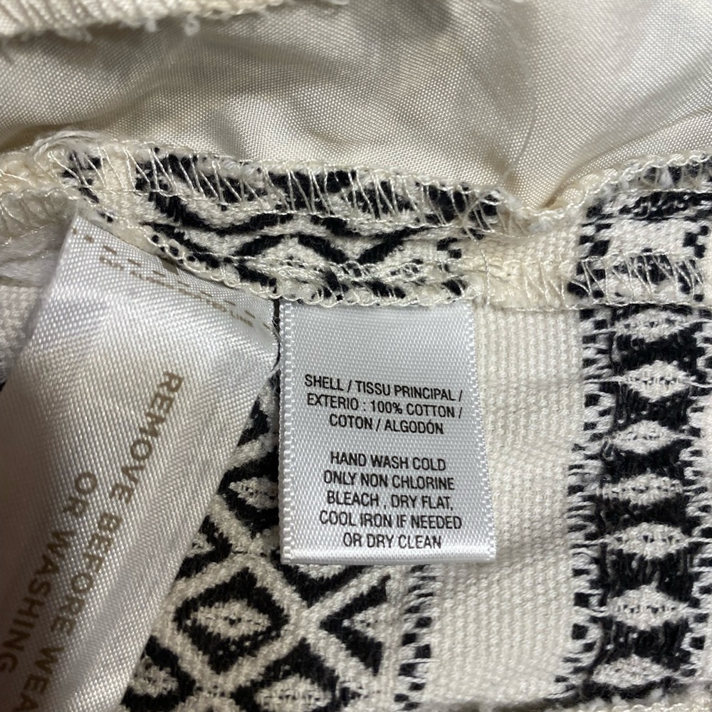 Ann Taylor loft, The Riviera shorts. Size 10 - Picture 14 of 15
